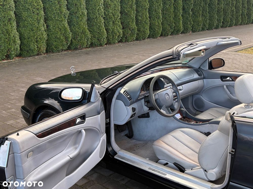 Mercedes-Benz CLK - 9
