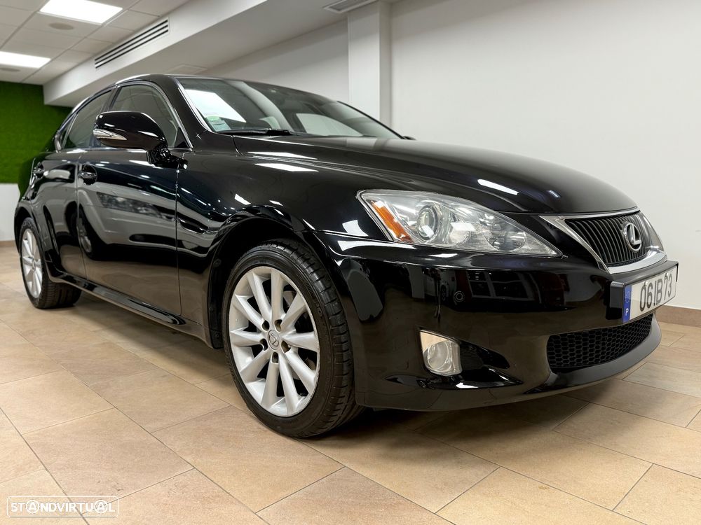 Usado Lexus IS 220 2009 - 10 000 EUR, 241 316 km - Standvirtual.com