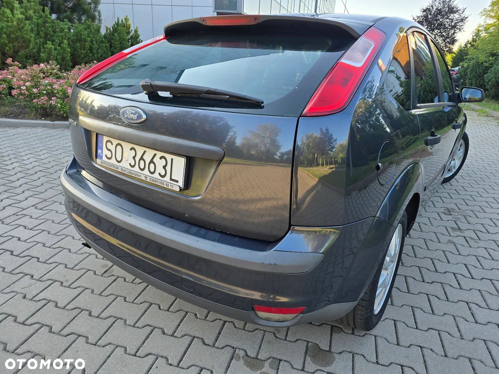 Ford Focus 1.6 Ambiente - 1