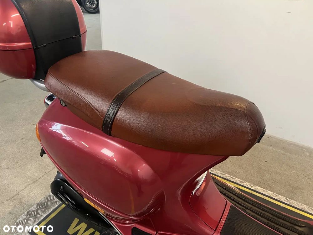 Piaggio Vespa - 15