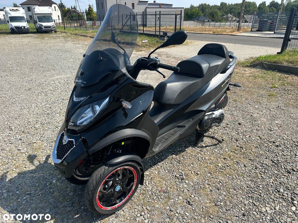 Piaggio MP-3 - 14