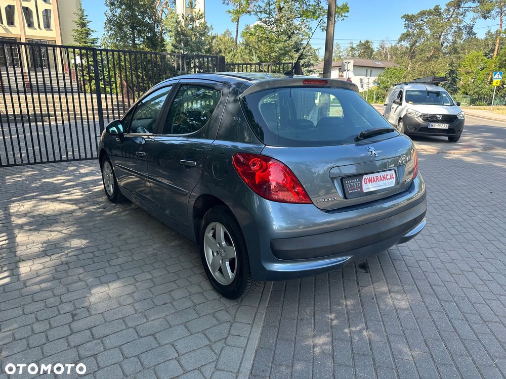 Peugeot 207 90 Filou - 11