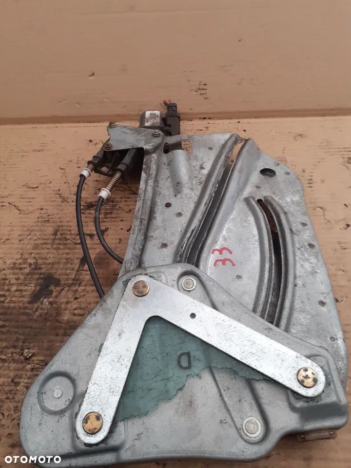 #PODNOŚNIK SZYBY PRAWY TYŁ RENAULT MEGANE II nr D099043 - 2