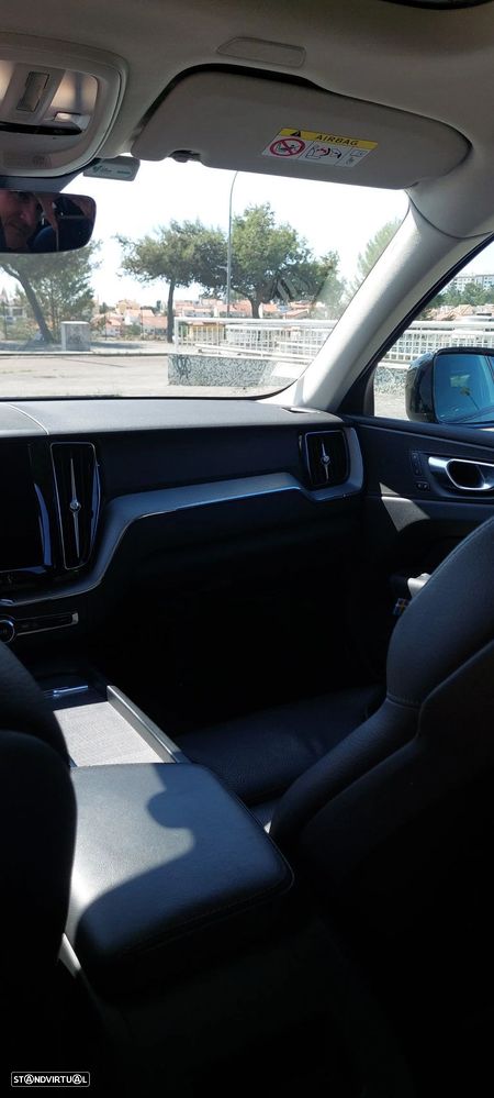Volvo XC 60 2.0 T6 PHEV Plus Dark AWD - 19