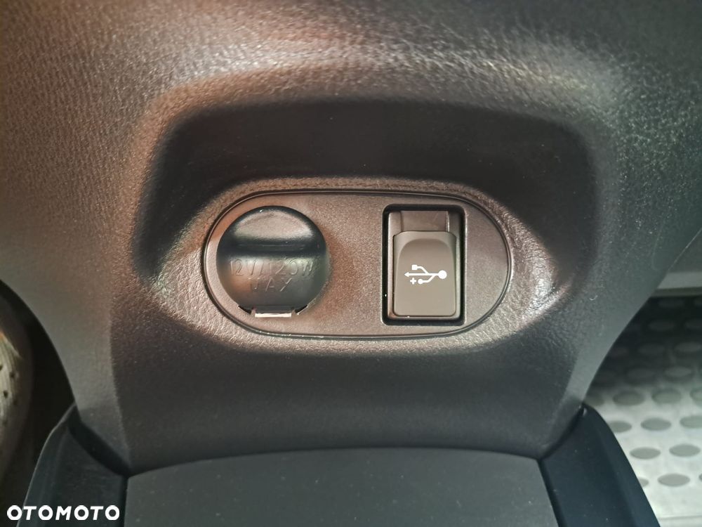 Toyota Yaris - 18