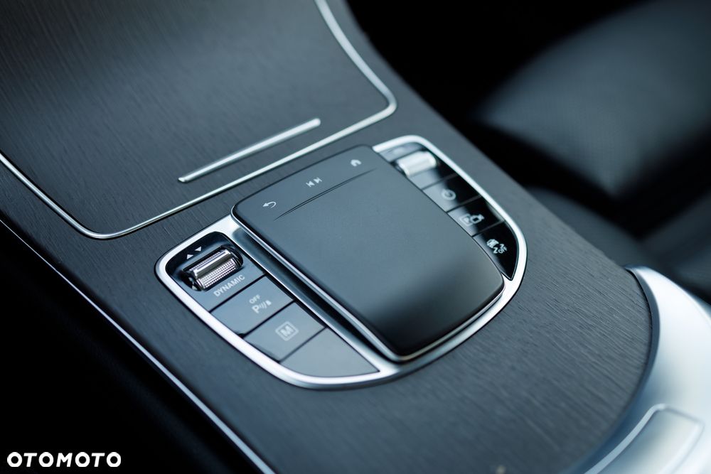 Mercedes-Benz GLC 300 de 4Matic 9G-TRONIC AMG Line Plus - 22