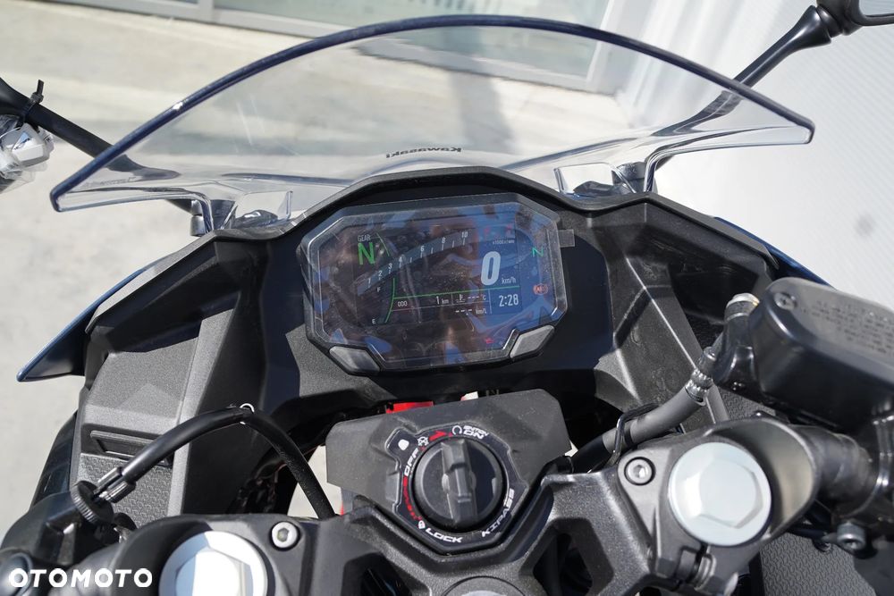 Kawasaki Ninja 500 - 16