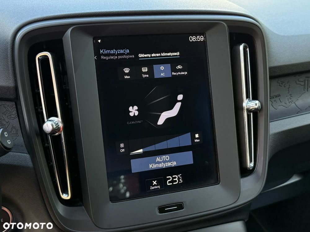 Volvo XC 40 T3 - 22