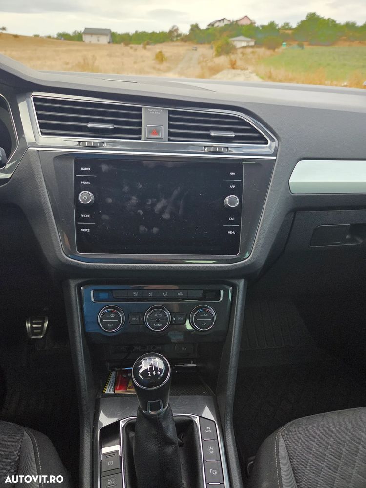 Volkswagen Tiguan - 13