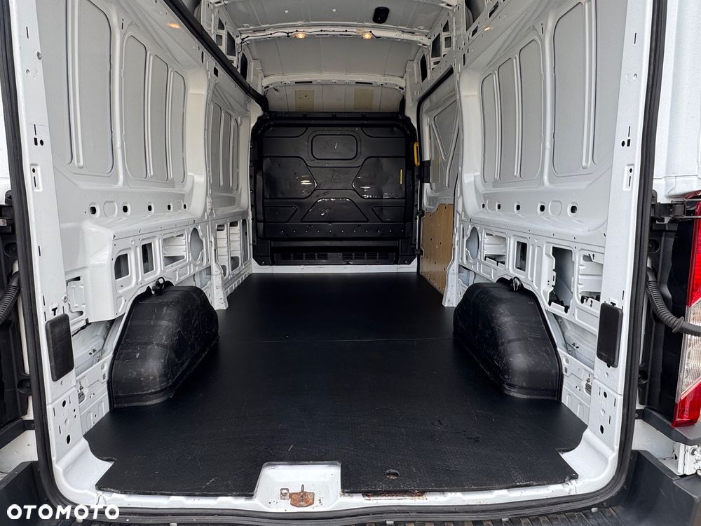 Ford Transit - 16
