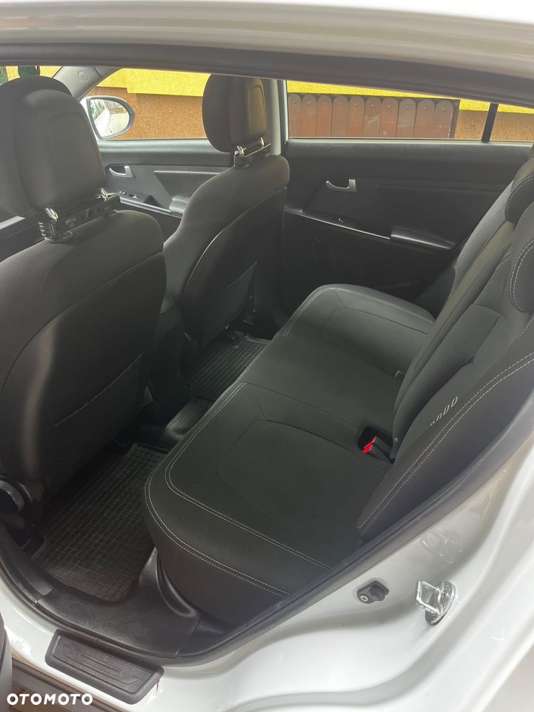 Kia Sportage 1.7 CRDI Business Line M 2WD - 12
