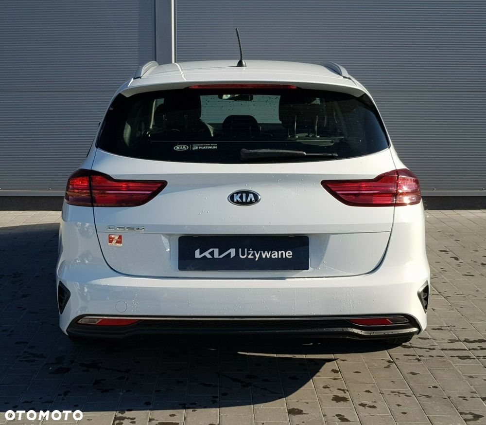 Kia Ceed 1.6 CRDi mHEV S - 11