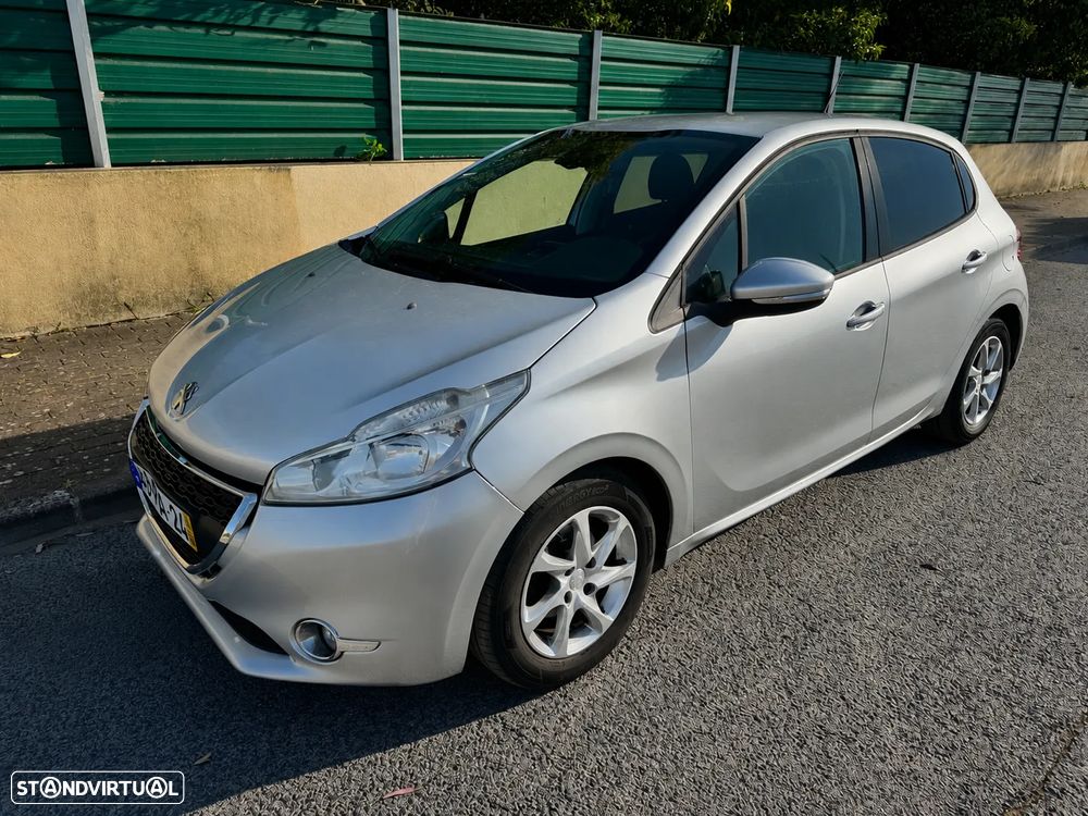 Peugeot 208 1.4 HDi Active - 1