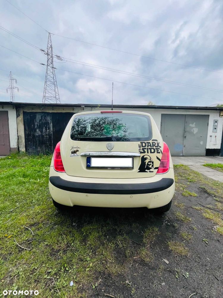 Lancia Ypsilon - 2