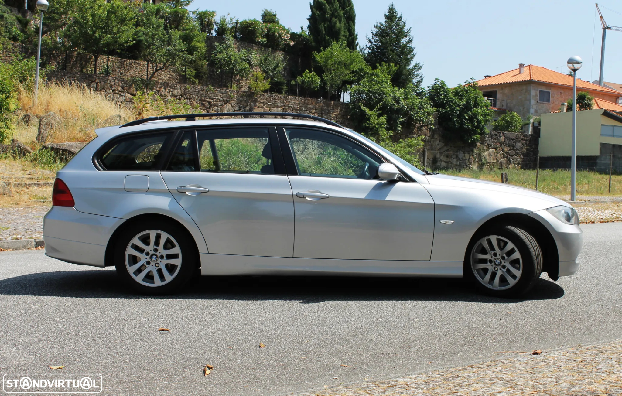 BMW 320 d Touring Exclusive - 12