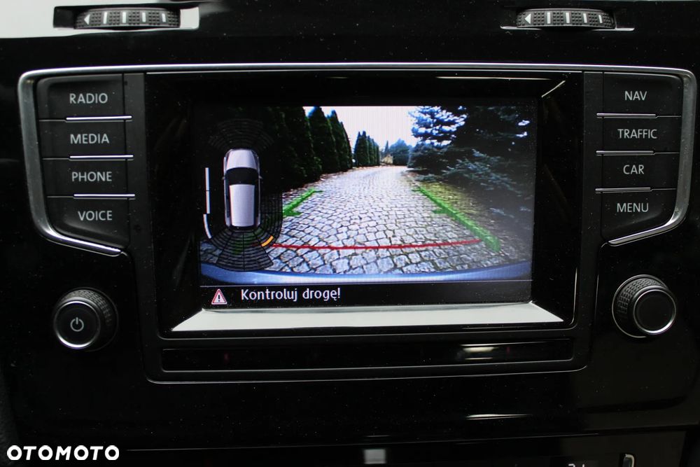 Volkswagen Golf 2.0 BlueTDI DSG Highline - 17