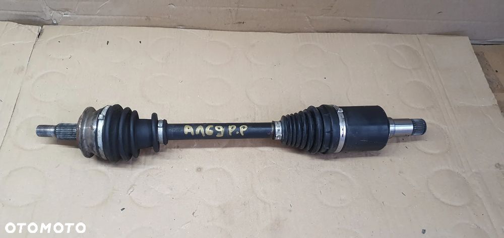 Półoś lewa krótka półośka Mercedes W169 A180 CDI Automat - 1