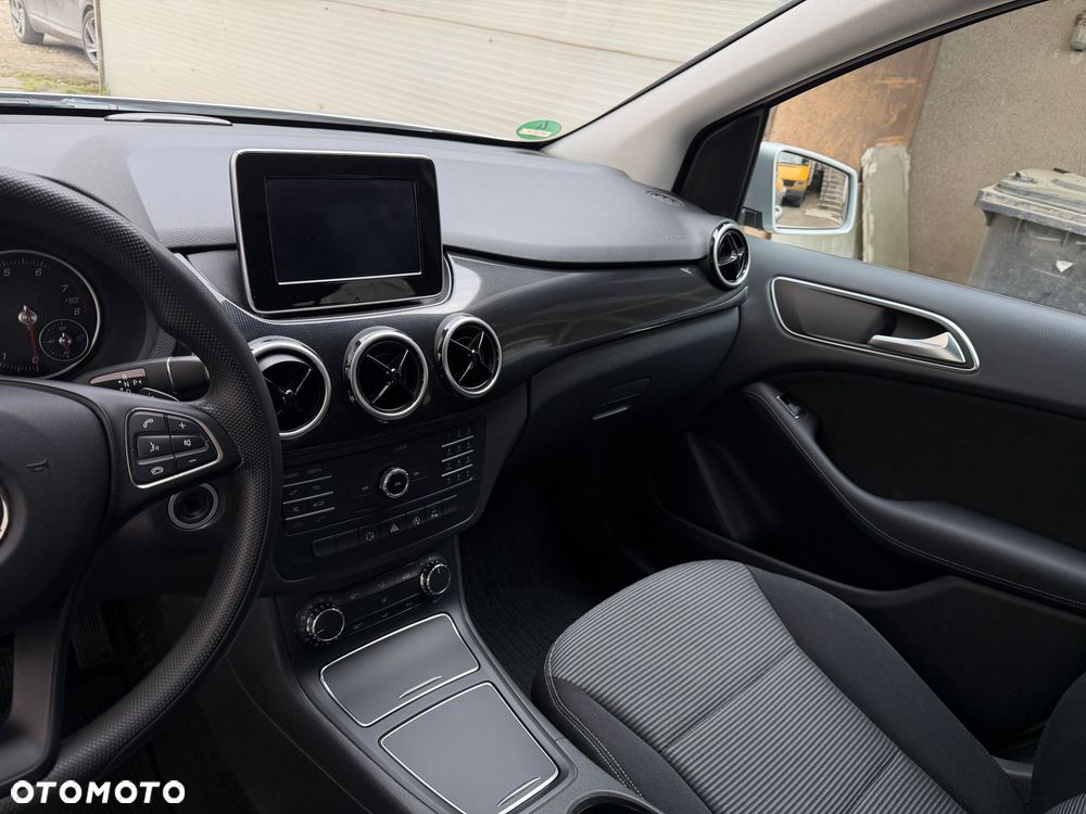 Mercedes-Benz Klasa B 180 7G-DCT - 15