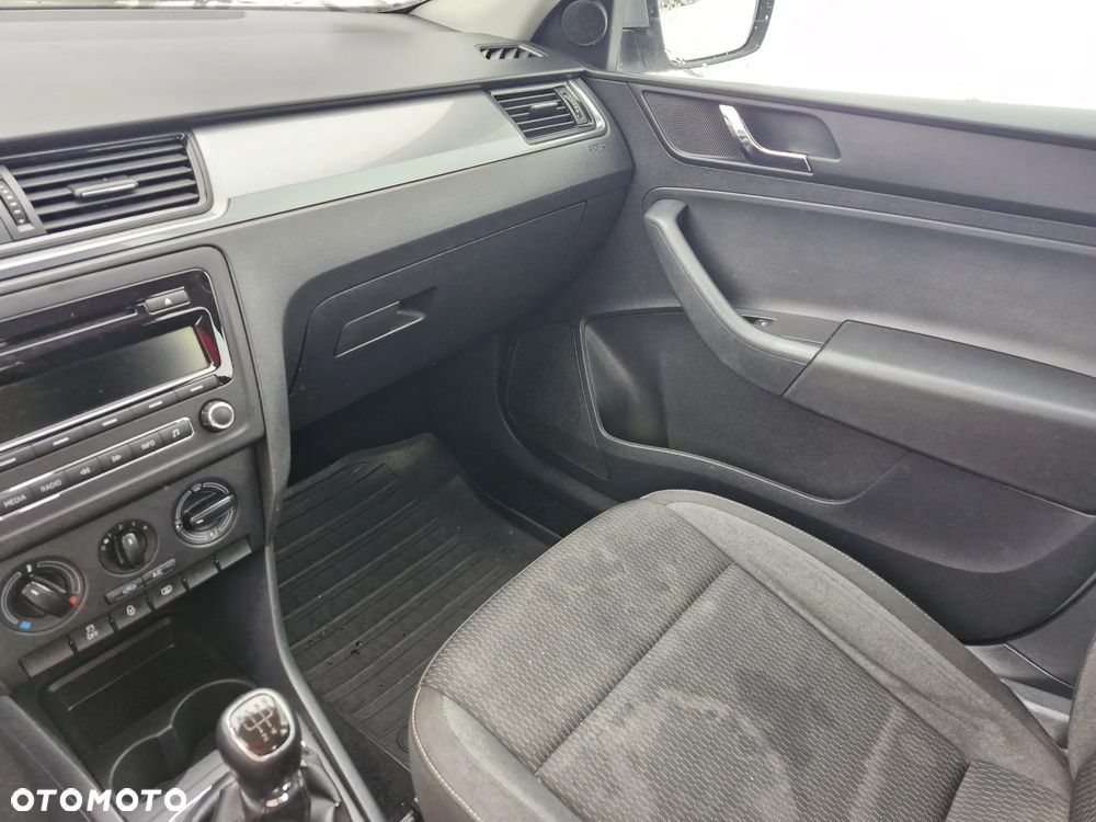 Skoda RAPID 1.6 TDI DPF Active - 17