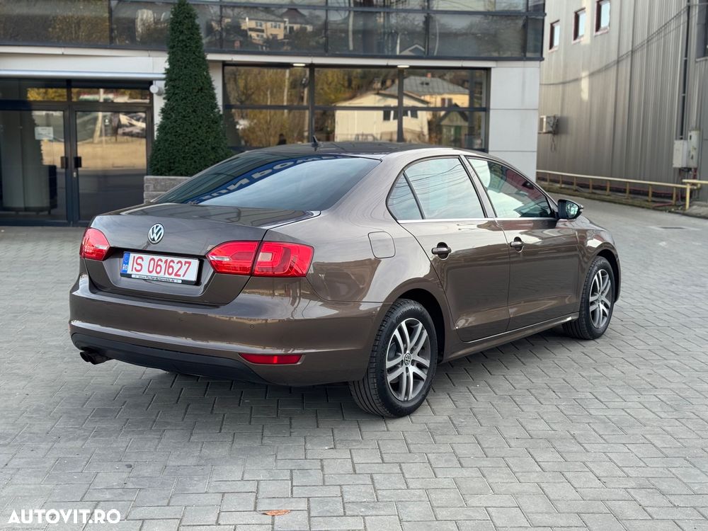 Volkswagen Jetta 1.4 TSI Highline - 3