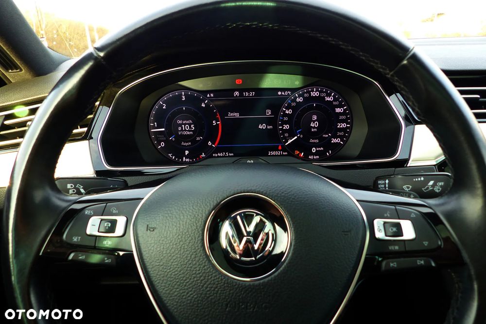Volkswagen Passat 2.0 TDI SCR 4Mot DSG Highline - 6