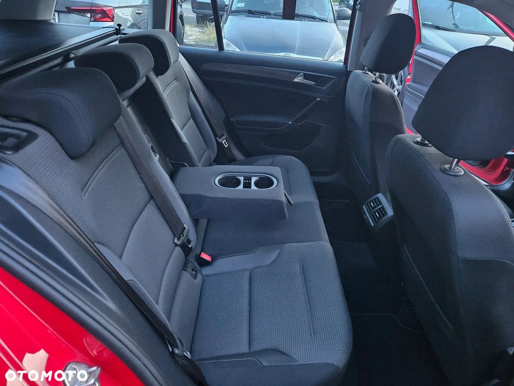 Volkswagen Golf 1.6 TDI Join - 11