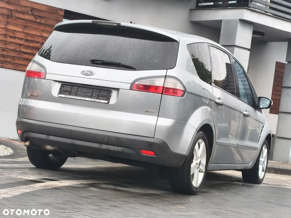 Ford S-Max 2.0 TDCi DPF Titanium - 19