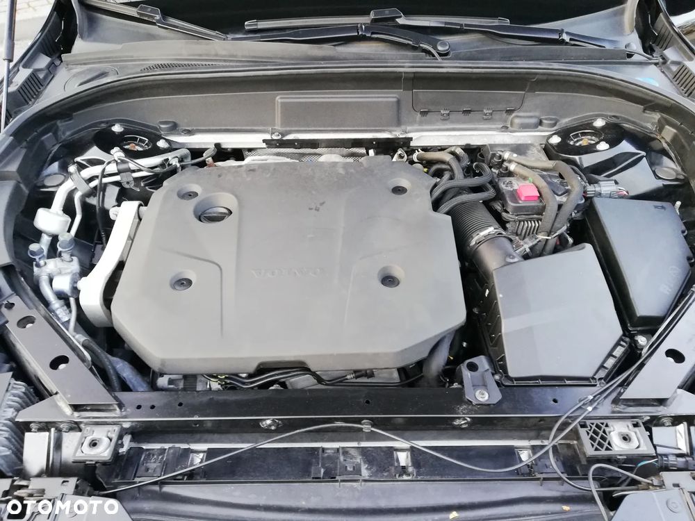Volvo XC 60 B4 D AWD Geartronic Momentum Pro - 27