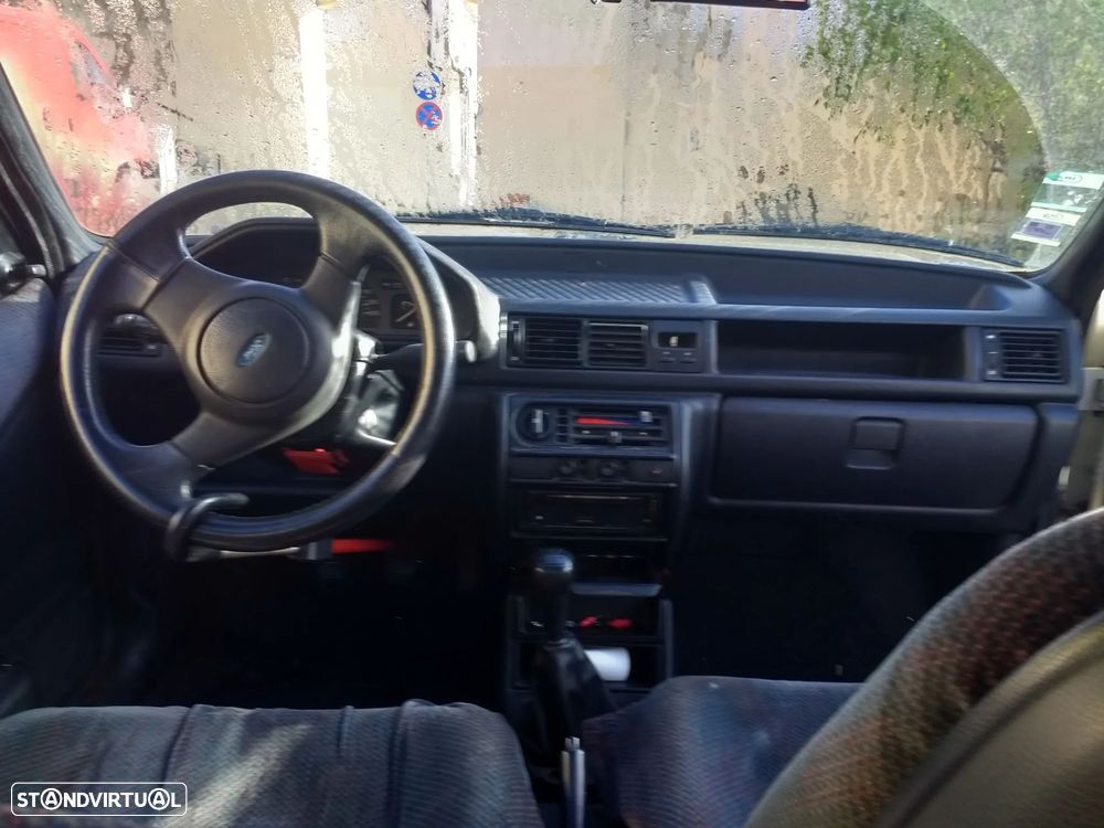 Ford Fiesta 1.3i Si - 8