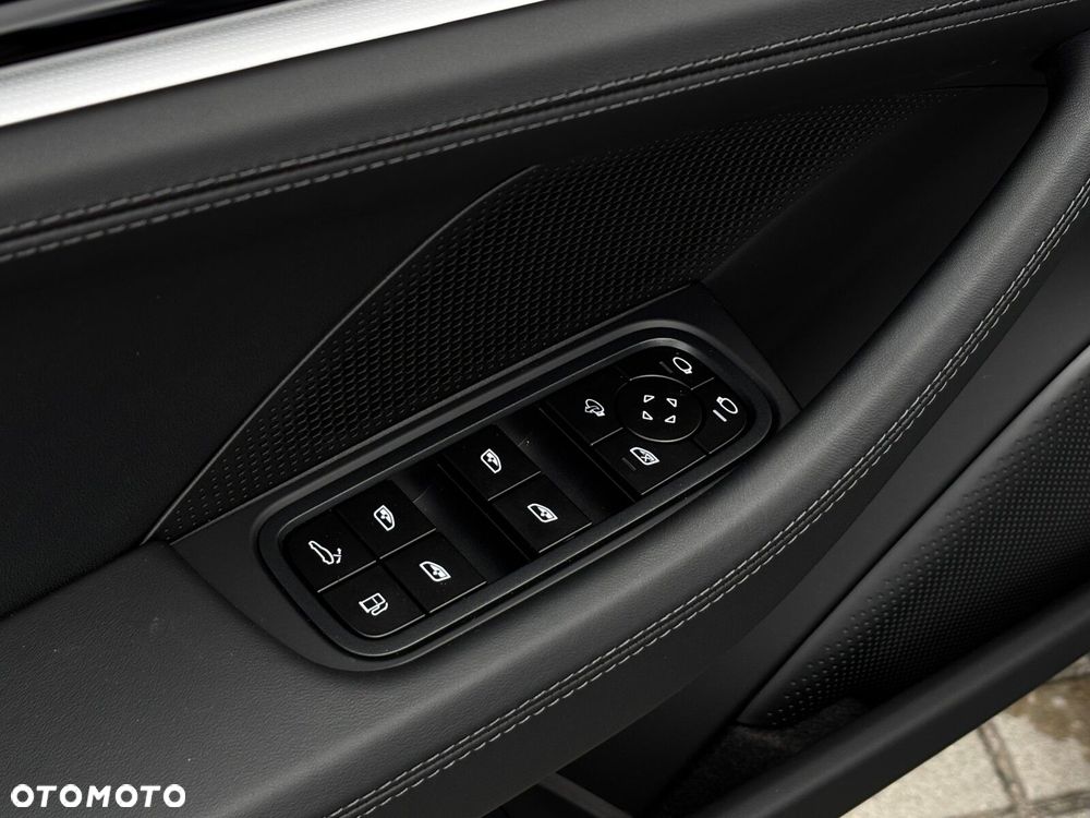 Porsche Panamera - 29