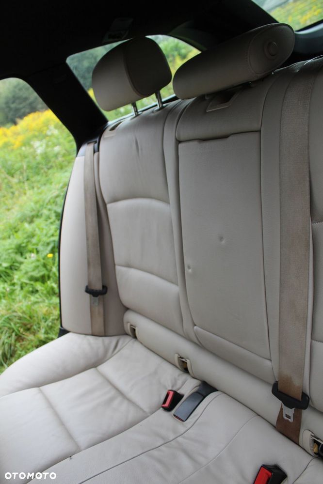 KANAPA TYŁ KREMOWA SKÓRA BMW F11 - 5