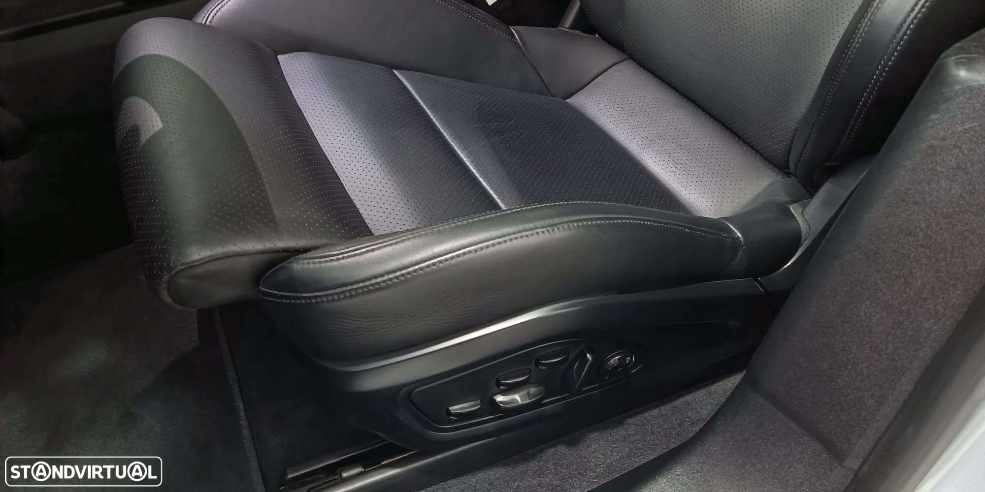 Porsche Taycan 4S - 15