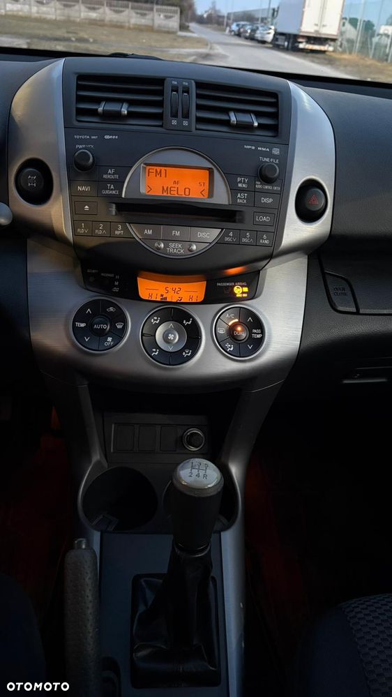 Toyota RAV4 2.0 4x4 - 8