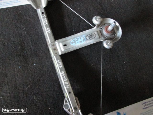 Elevador Manual 13100720 LH OPEL ASTRA H 5P TD - 1