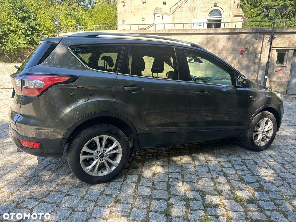 Ford Kuga 2.0 TDCi AWD Titanium - 4