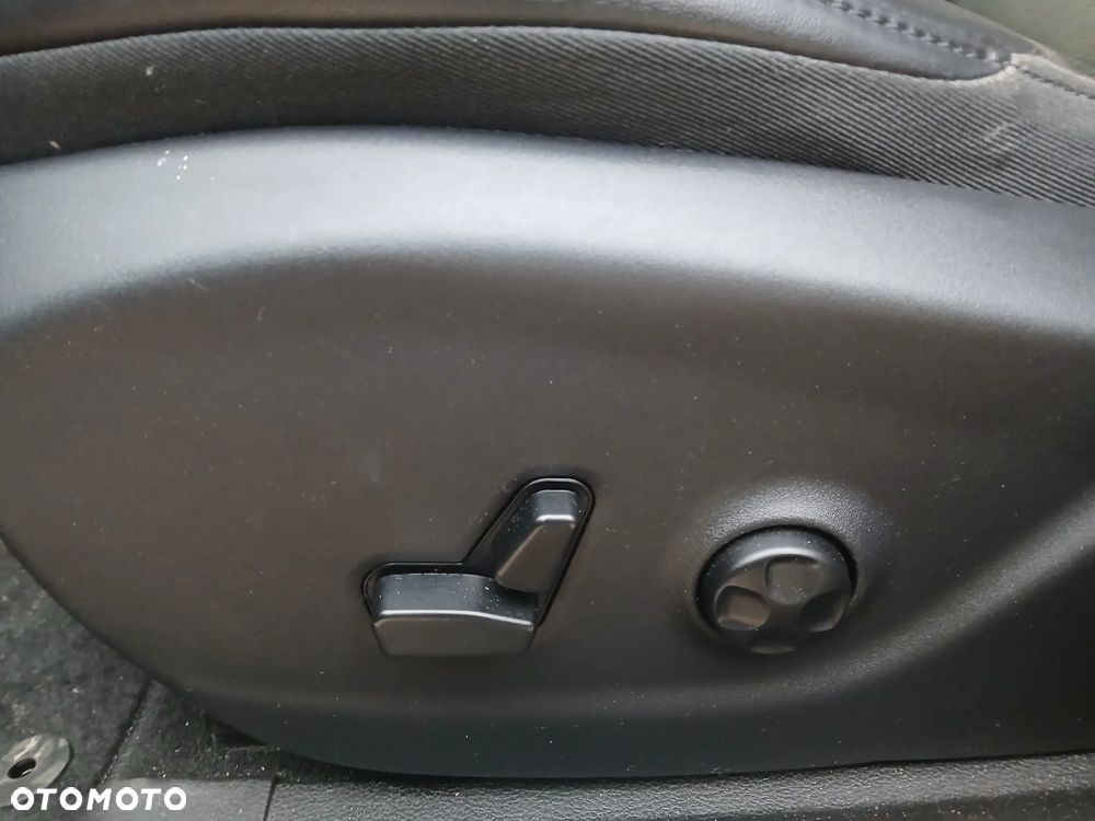 Jeep Cherokee 3.2 V6 Pentastar Active Drive I Automatik Limited - 34