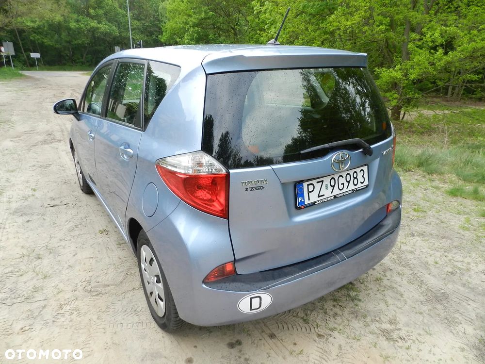 Toyota Verso S - 10