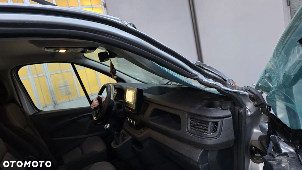 Renault Trafic - 16