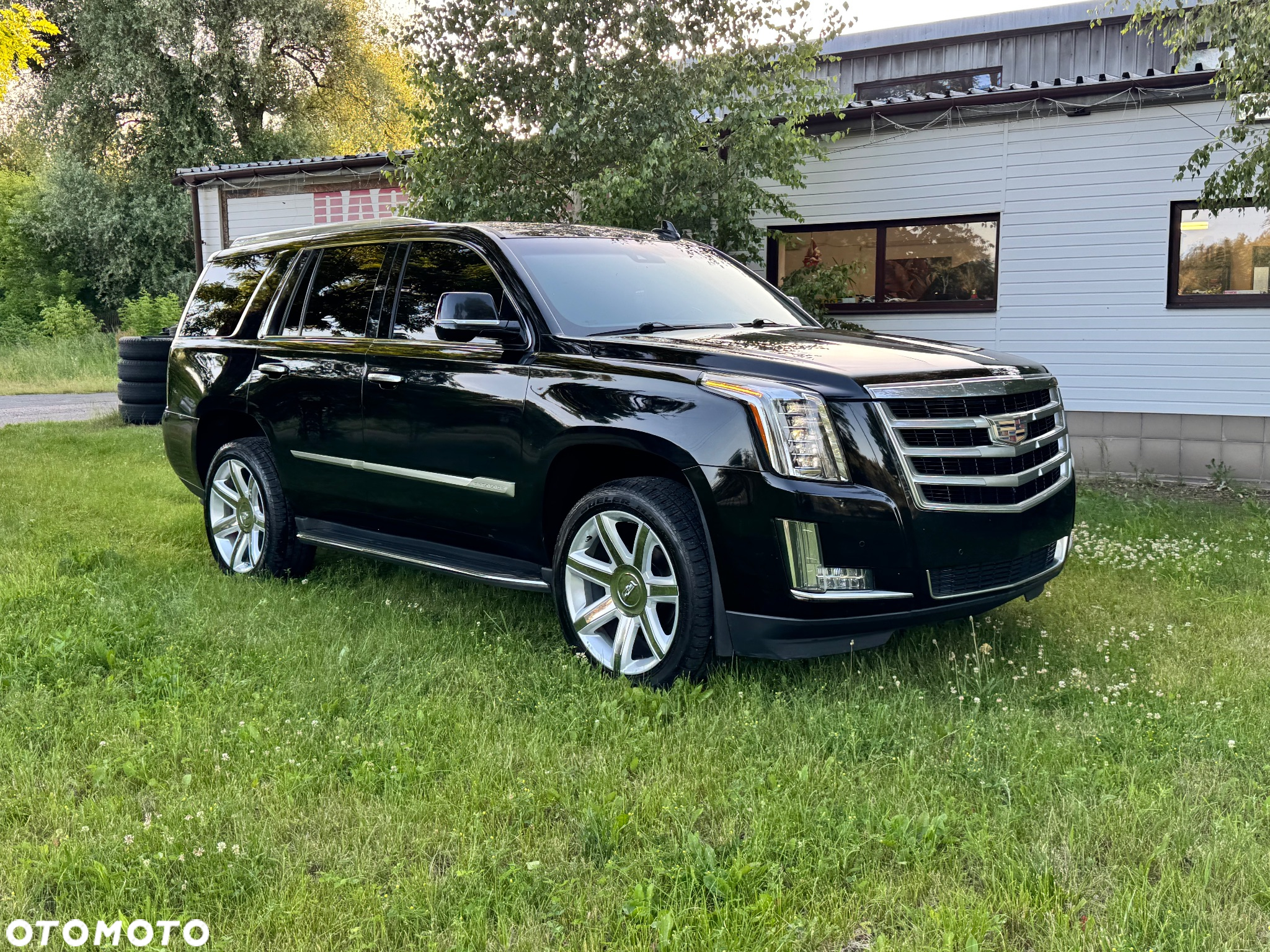 Cadillac Escalade 6.2 V8 AWD AT Premium - 2