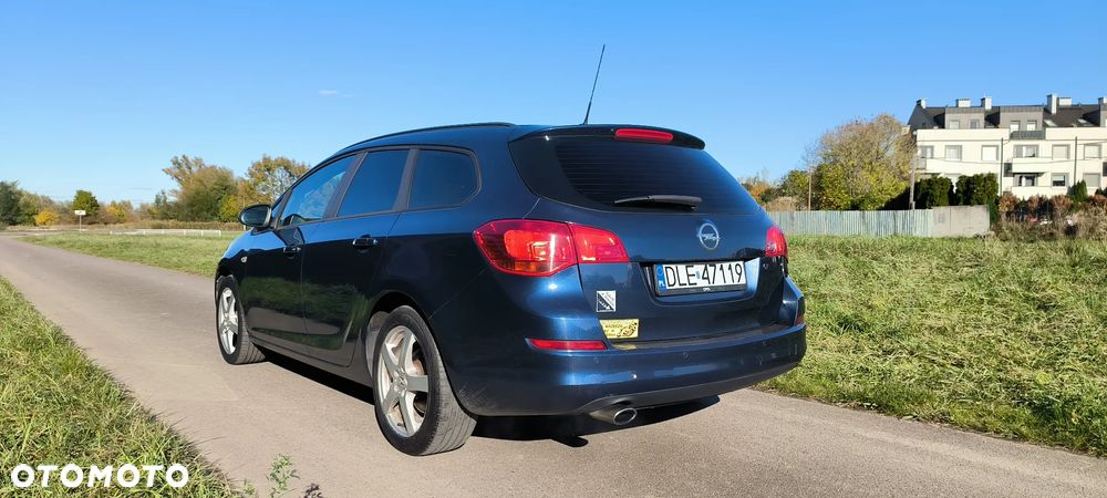 Opel Astra - 11