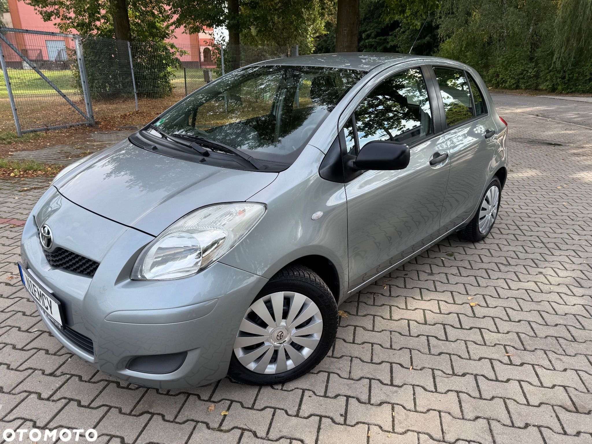 Toyota Yaris - 1