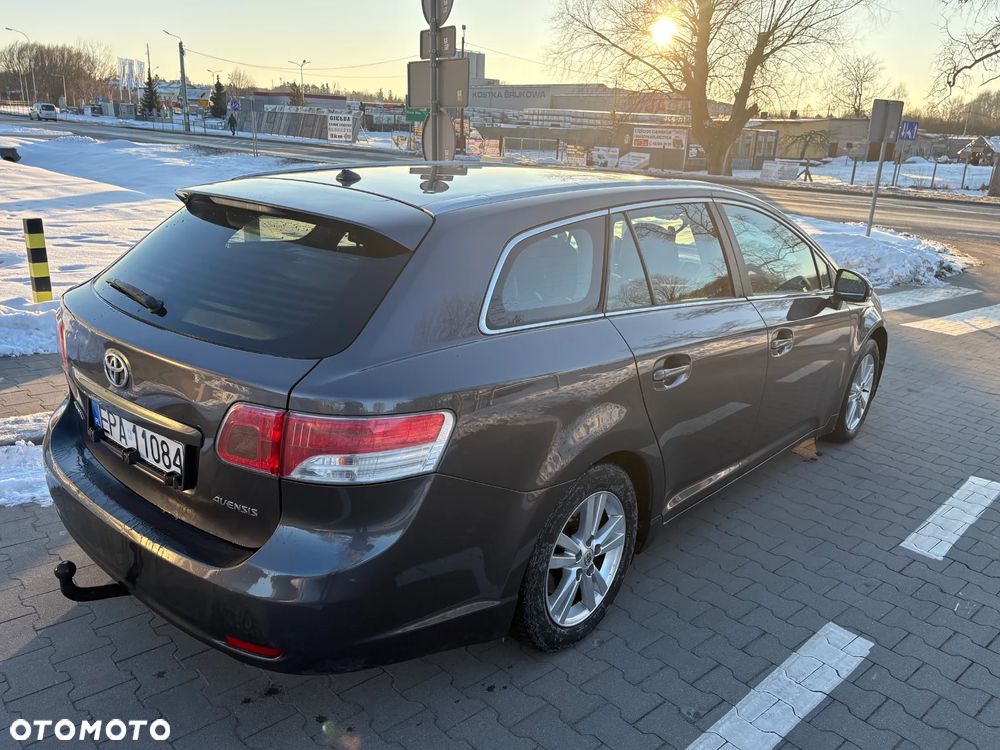 Toyota Avensis 1.8 Sol - 5