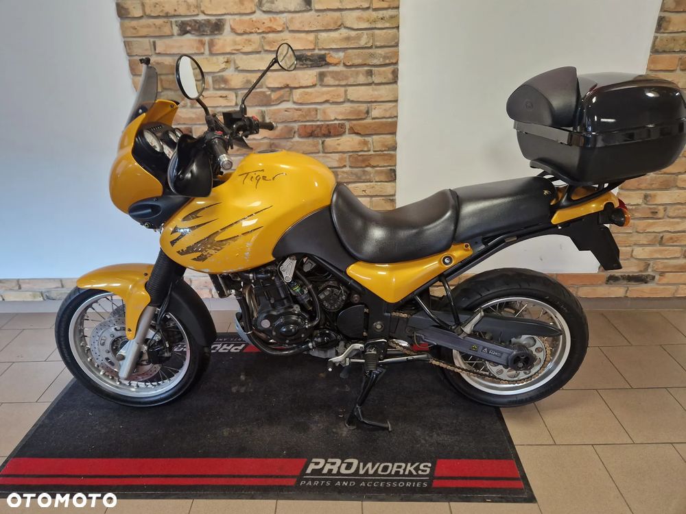 Triumph Tiger - 6