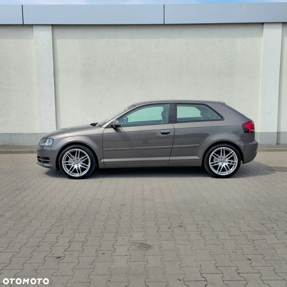 Audi A3 3-drzwiowe 1.6 TDI S line Sportpaket - 14