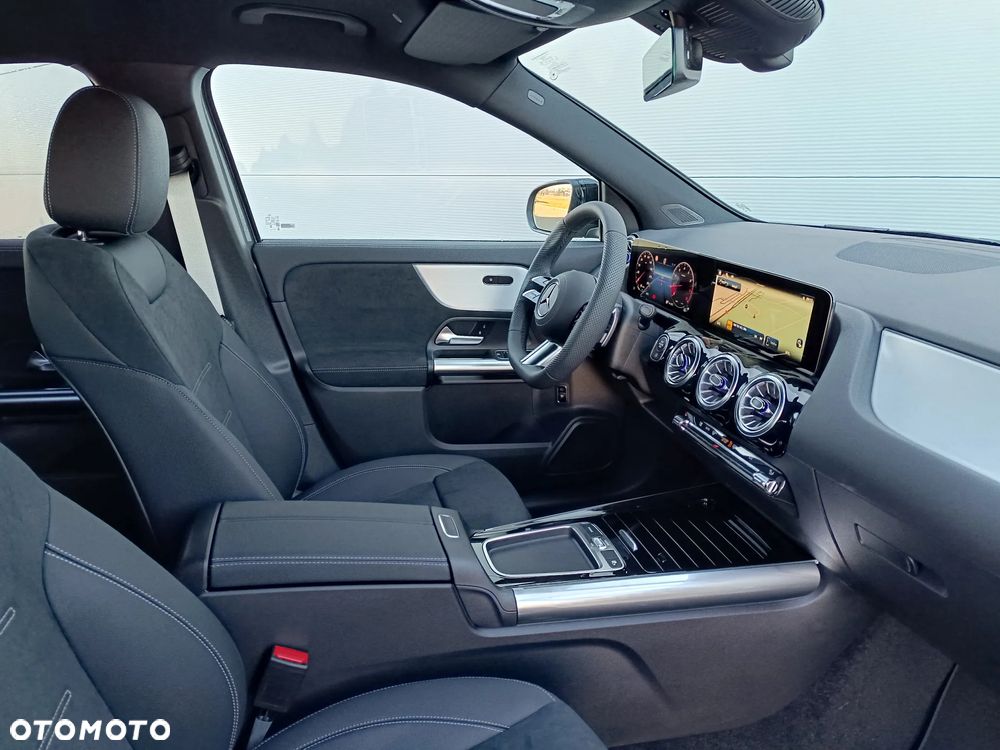 Mercedes-Benz GLA 220 mHEV 4-Matic AMG Line 8G-DCT - 5