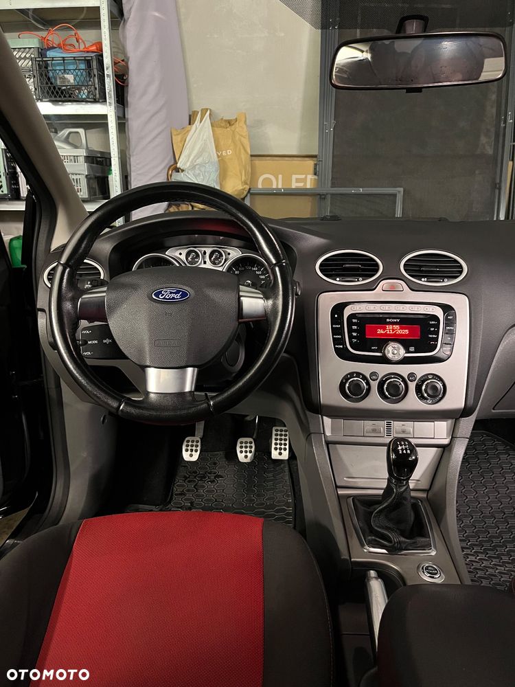 Ford Focus 1.6 Gold X - 23