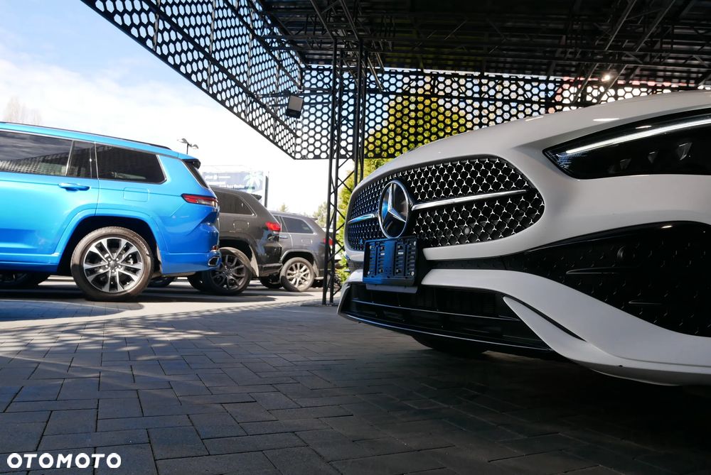 Mercedes-Benz CLE - 32