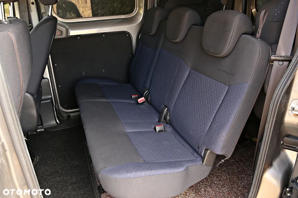 Nissan NV200 - 34