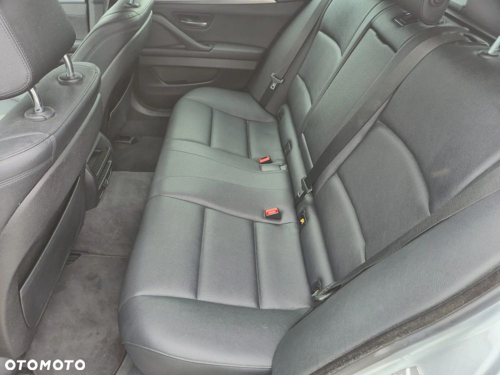 BMW Seria 5 525d xDrive Luxury Line - 20