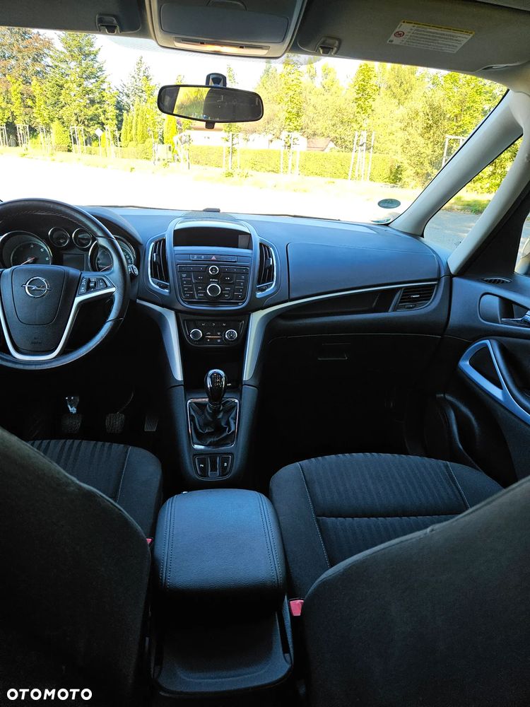 Opel Zafira - 35